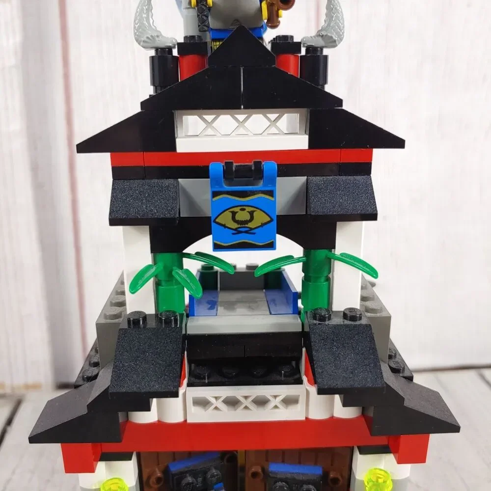 Vintage LEGO Set 6083 Samurai Stronghold - 98% NEAR COMPLETE w/ Manual - No Box